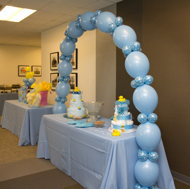 baby shower with balloons